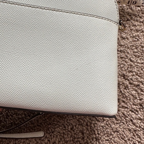 Michael Kors ivory/gold Crossbody bag - Picture 15 of 16